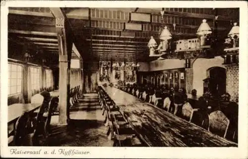 Ak Bad Frankenhausen am Kyffhäuser Thüringen, Kaisersaal, große Tische, Holzdecken, rustikale Ein