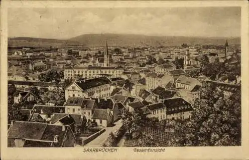 Ak Saarbrücken im Saarland, Gesamtansicht von  viele Häuser, Kirchen, Landschaft