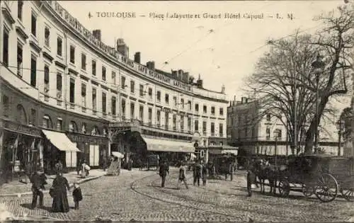 Ak Toulouse Haute Garonne, Platz Lafayette, Grand Hotel Capoul,  Architektur, Menschen, Pferdefuh