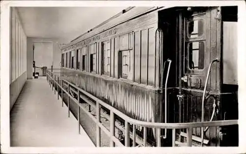 Ak Compiègne Oise, Historischer Waggon, Maréchal Foch, Armistice 1918, Schwarz-Weiß-Foto