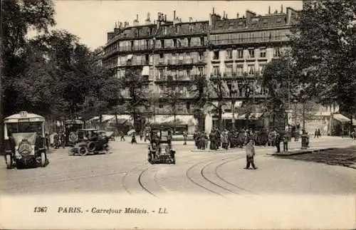 Ak Paris V, Carrefour Médicis,  Straßenansicht, Autos, Menschen, Gebäude