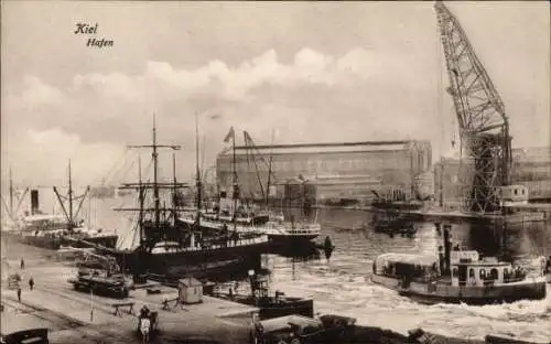 Ak Kiel, Schiffe im Hafen, Kräne, Wolken,  Atmosphäre