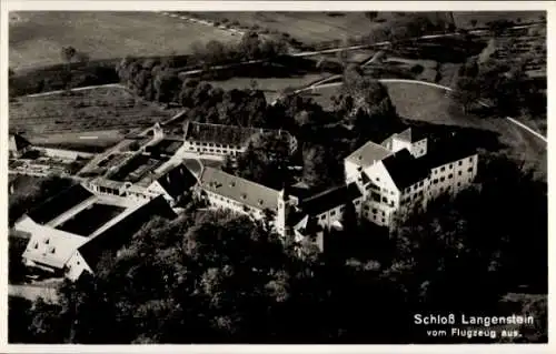 Ak Langenstein Halberstadt im Harz, Schloß  Ansicht vom Flugzeug aus