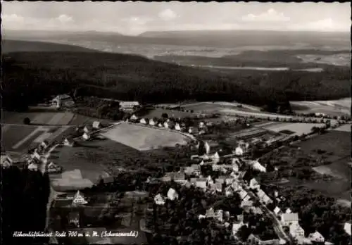 Ak Freudenstadt im Schwarzwald, Luftaufnahme eines Dorfes, bewaldete Umgebung, klare Sicht
