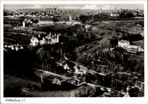 Ak Rothenburg in der Oberlausitz, Landschaft von   Gebäude, hügelige Landschaft, schwarz-weiß