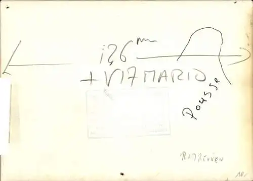 Foto Radrennsport, Fahrer auf der Radrennbahn, Siegersträuße