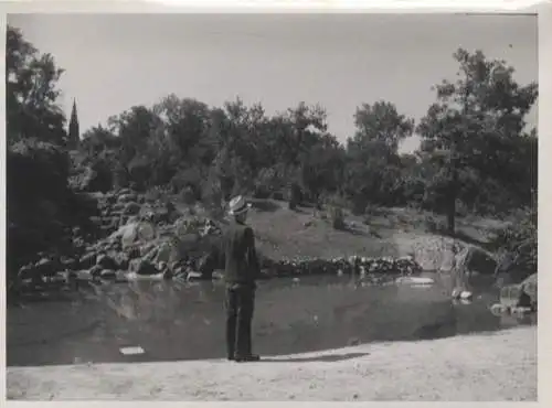 Original Foto Berlin Kreuzberg, Viktoriapark, Wasserbecken, um 1945/46, ca. 13 x 18 cm
