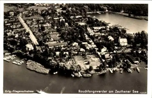 Ak Berlin Köpenick Schmöckwitz Rauchfangswerder, Fliegeraufnahme, Gaststätte zur Linde