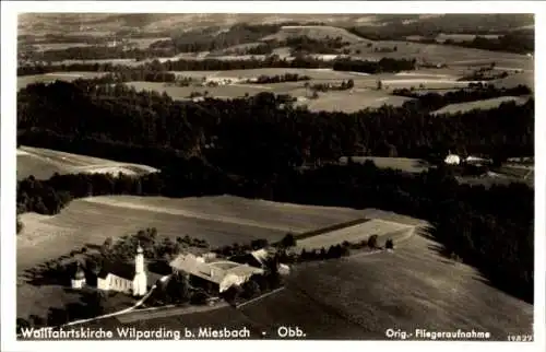 Ak Miesbach in Oberbayern, Fliegeraufnahme, Wallfahrtskirche Wilparding