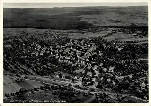 Ak Heimerdingen Ditzingen in Württemberg, Luftaufnahme von  viele Dächer, ländliche Umgebung
