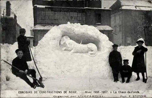 Ak La Chaux de Fonds Kanton Neuenburg, Concours de Construction de Neige, Schneefigur, Kinder