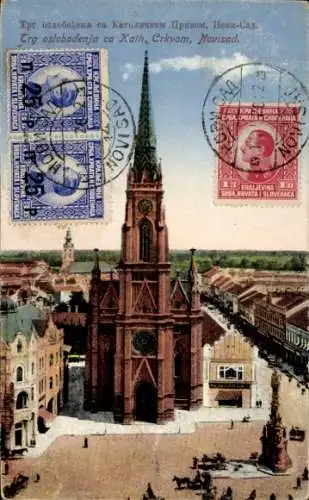 Ak Novi Sad Újvidék Neusatz Serbien, Trg oslobodenja ca Kath. Crkvom