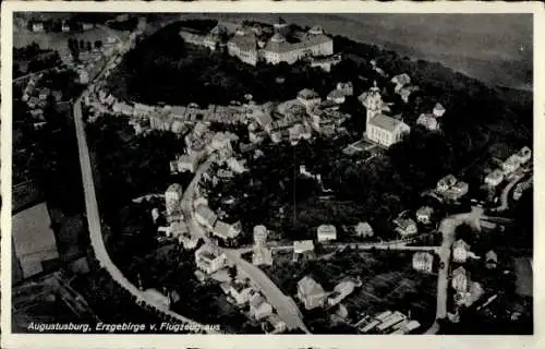 Ak Augustusburg im Erzgebirge, Fliegeraufnahme