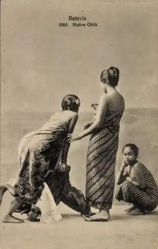 PC Batavia Jakarta Java Indonesia, Native Girls