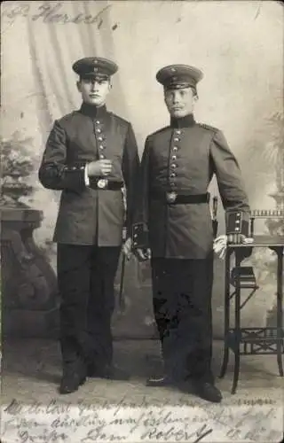 Foto Ak Deutsche Soldaten in Uniform, Portrait