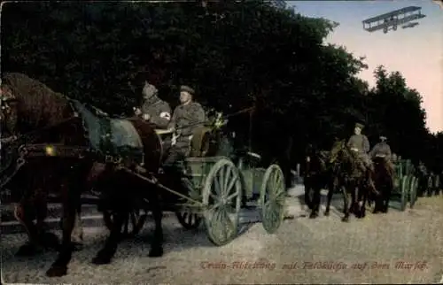 Ak Train-Abteilung mit Feldküche auf dem Marsch, Deutsche Soldaten, Flugzeug