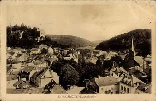 Ak Larochette Fels Luxemburg, Panoramablick auf  Häuser, Kirche, Wasser, Wald, Burg