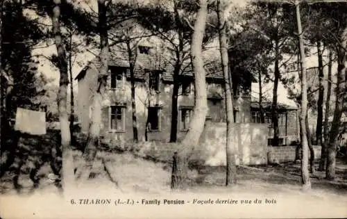 Ak Tharon Plage Loire Atlantique, Familienpension, Ansicht von hinten, Wald, Häuser,  