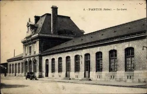 Ak Pantin Seine Saint Denis, Historische Gare in  alte Architektur, Automobil auf dem Bild