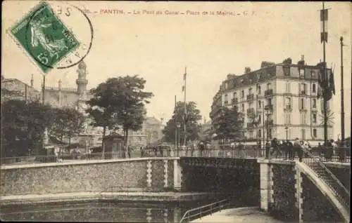 Ak Pantin Seine Saint Denis, Le Pont du Canal, Place de la Mairie,  Architektur, Menschenmenge