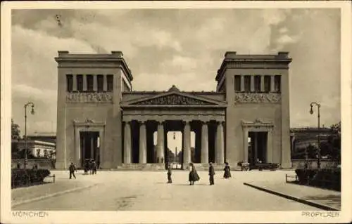 Ak München, Propyläen