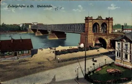 Ak Ludwigshafen am Rhein, Rheinbrücke,  Bauwerk, Fluss, Architektur