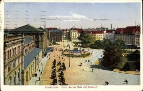Ak Hannover, Ernst August-Platz, Bahnhof,  Architektur, belebter Platz