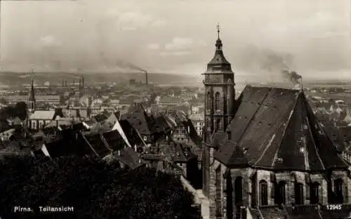 Ak Pirna an der Elbe, Teilansicht von  Stadtansicht mit Kirche und Industrie