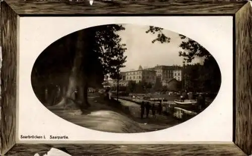 Ak Saarbrücken im Saarland, Saarpartie, Parkanlage,  Gebäude, Menschen, Wasserweg