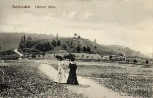 Ak Saarbrücken, Blick auf die Spicherer Höhen, Frauen in Kleidern