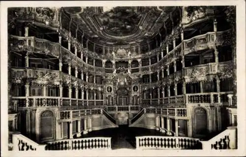 Ak Bayreuth in Oberfranken, Historisches Opernhaus, opulente Architektur, große Balustrade