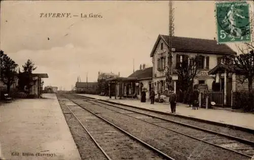 Ak Taverny Val d'Oise, Bahnhof Gleisseite