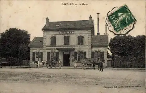 Ak Presles Val d'Oise, Bahnhof, Fuhrwerke