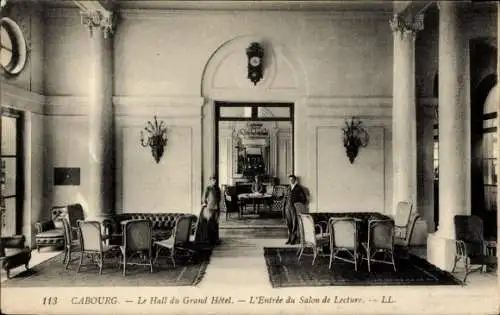 Ak Cabourg Calvados, Grand  Hotel, Halle, Eingang zum Lesesaal