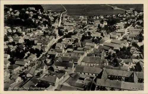 Ak Bad Wörishofen im Unterallgäu, Luftaufnahme der Stadt, viele Häuser und Straßen
