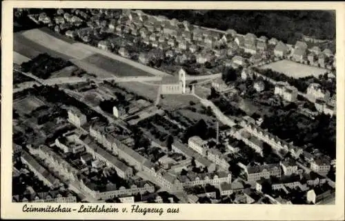 Ak Crimmitschau in Sachsen, Luftaufnahme von  Blick auf Gebäude und Landschaft
