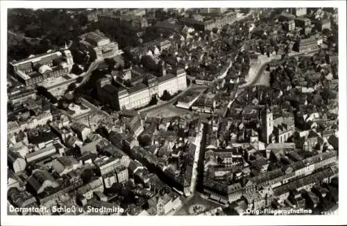 Ak Darmstadt in Hessen, Fliegeraufnahme, Schloss, Stadtmitte