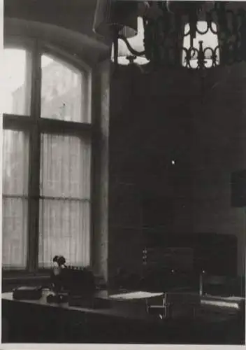 Original Foto Berlin Schöneberg, Monumentenstraße 33/34, Büro, um 1945/46, ca. 13 x 18 cm