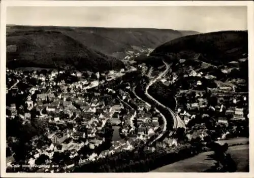 Ak Calw im Schwarzwald, Fliegeraufnahme vom Ort
