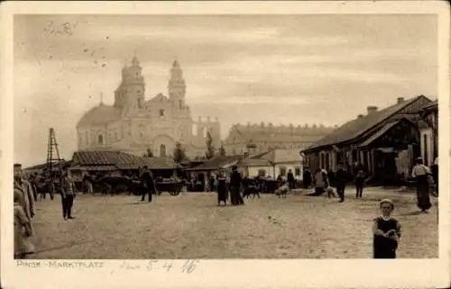 Ak Pinsk Weißrussland, Markt an der Kirche, Kinder