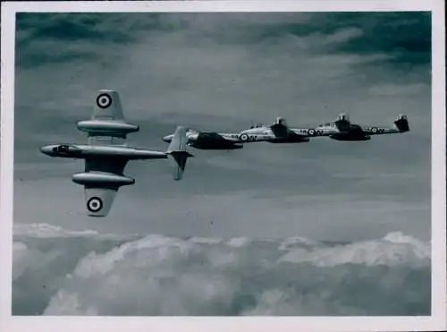 Foto Britisches Militärflugzeug, Gloster Trent Meteor