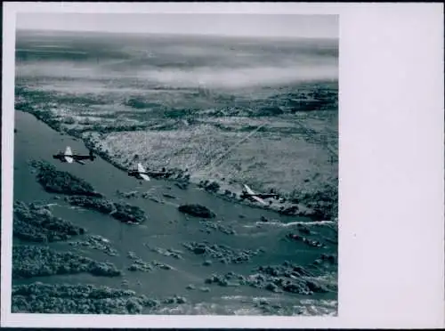 Foto Britisches Militärflugzeug Avro Lincoln, Bomber