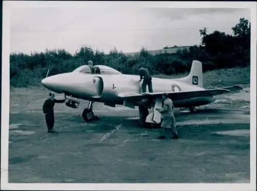 Foto Britisches Militärflugzeug Vickers Supermarine Attacker