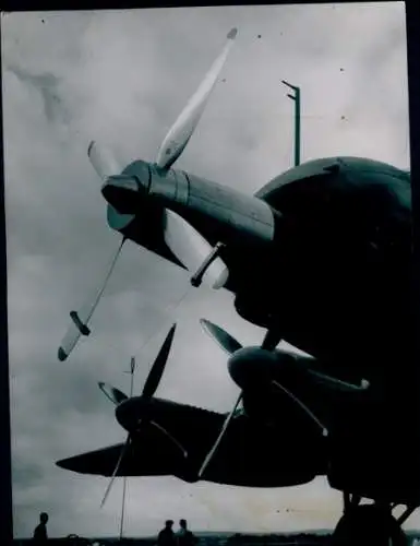 Foto Britisches Militärflugzeug, Avro Lincoln Bomber