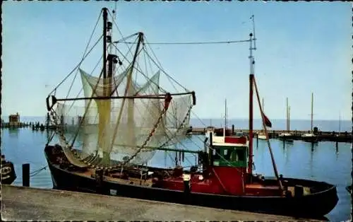 Ak Hoek van Holland Rotterdam Südholland Niederlande, Ein Schiff liegt am Hafen von Volendam.