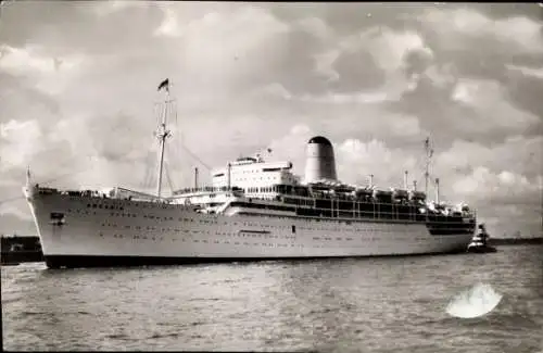 Ak Hansestadt Lübeck, Passagierschiff Arcadia in Lübeck