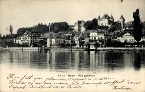 Ak Nyon Kanton Waadt, Panoramablick auf  Häuser am Ufer, Wasserfront