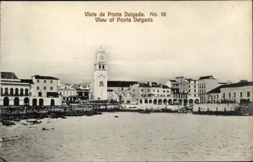 Ak Ponta Delgada Sao Miguel Azoren, Schwarze und weiße Ansicht von  Gebäude, Uhrturm, Hafen