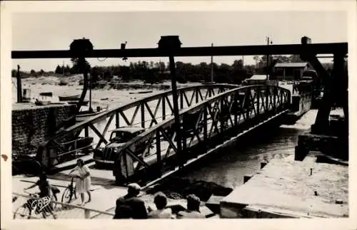 Ak Mindin Loire Atlantique, Brücke, Wasser, Fahrzeuge, Menschen, Landschaft