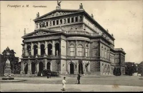Ak Frankfurt am Main, Opernhaus, klassizistische Architektur, Parkanlage, Personen,  Atmosphäre